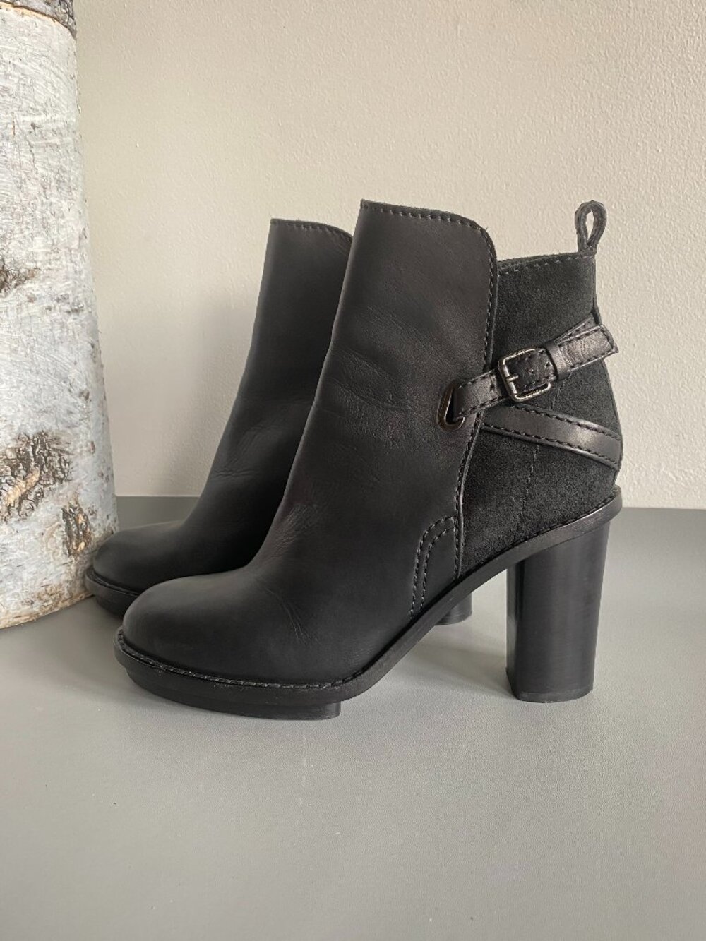 Acne Studios Cypress Black Leather Suede Buckle Ankle Boots EU 40 Fits 8.5